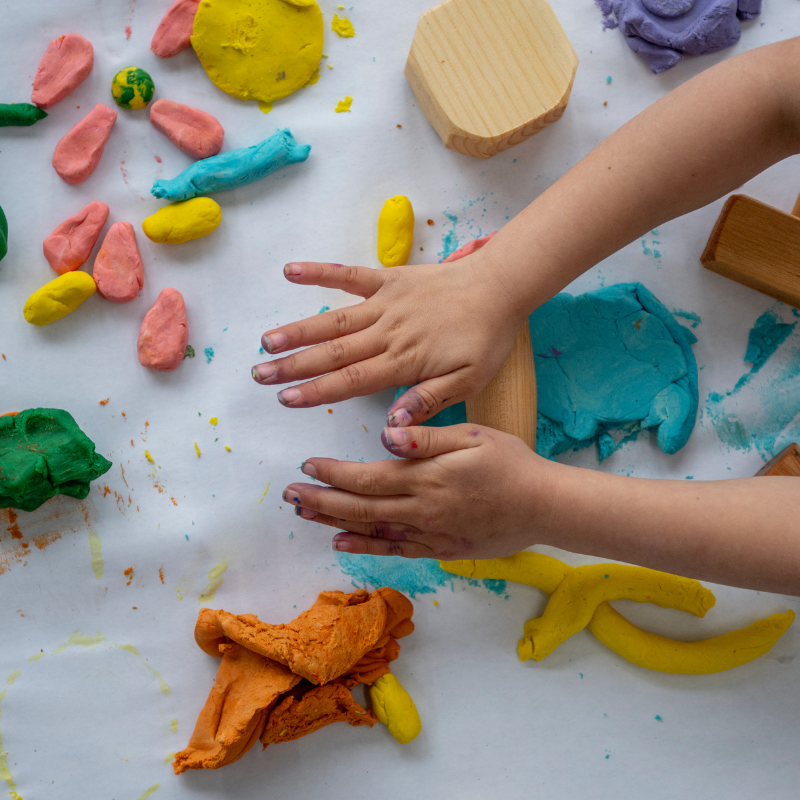15 Tubs Of Kids Fun Dough With Shaped Lids