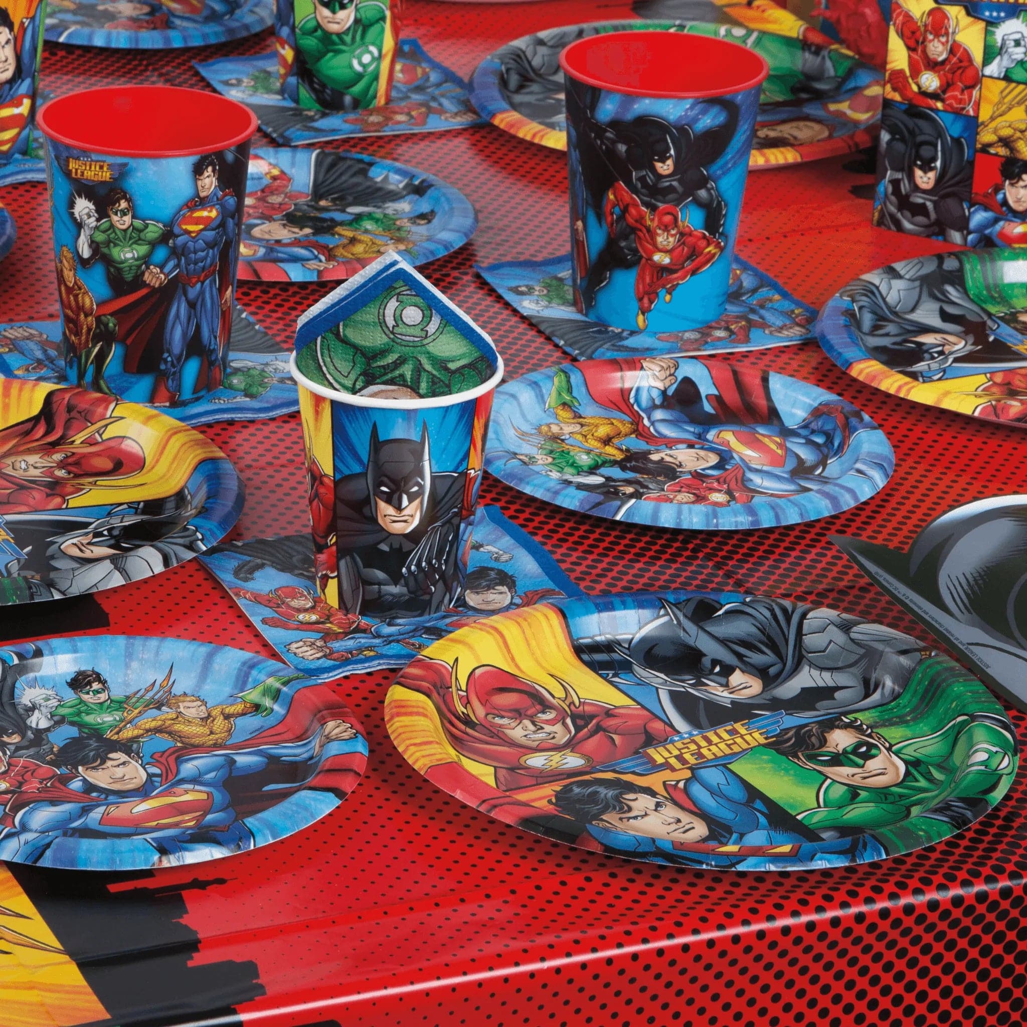 Justice League 7" Dessert Plates 8pk - Kids Party Craft